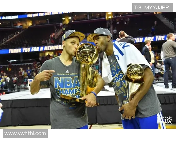 勇士与马刺精彩对决高清图集尽览篮球盛宴的每一个瞬间 勇士与马刺精彩对决高清图集尽览篮球盛宴的每一个瞬间